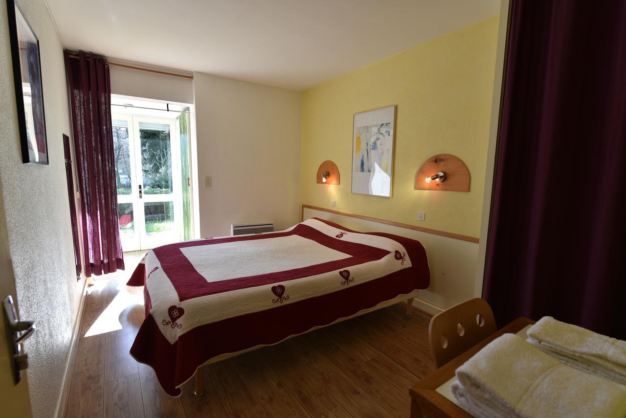 Les Lodges Du Lac Saint-Alban-de-Montbel Habitación foto