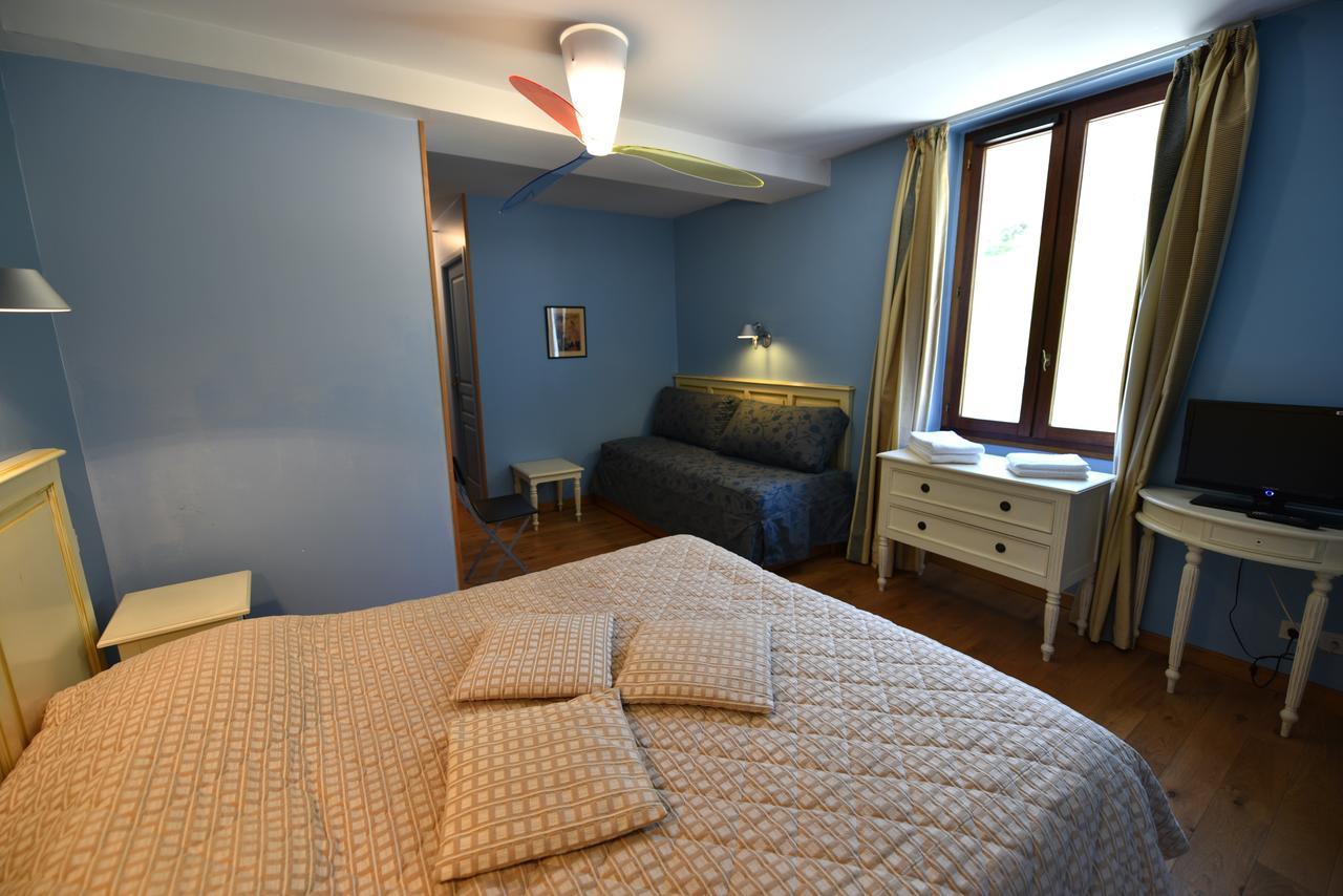 Les Lodges Du Lac Saint-Alban-de-Montbel Habitación foto