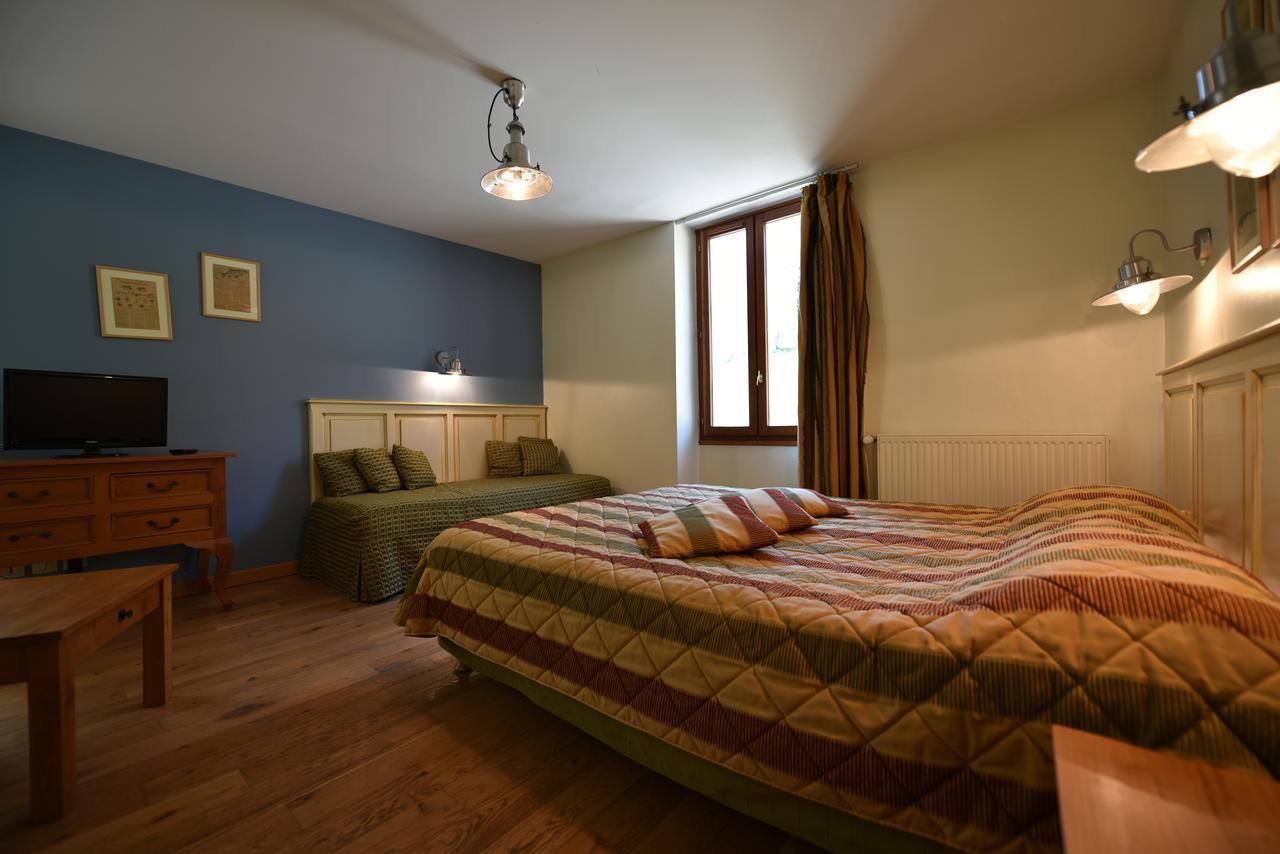 Les Lodges Du Lac Saint-Alban-de-Montbel Habitación foto